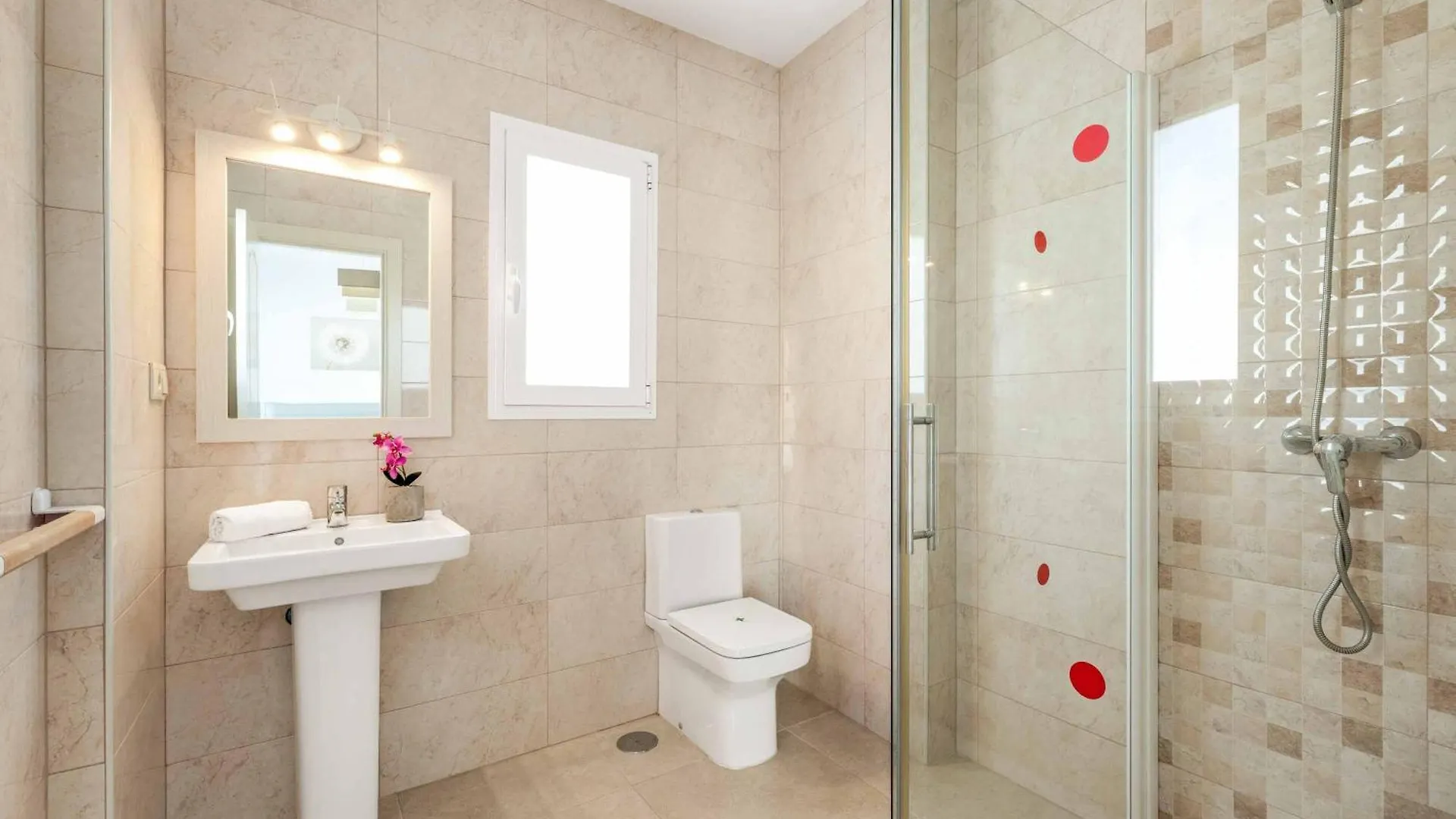 Villa Juncos Nerja 0*,  Spain